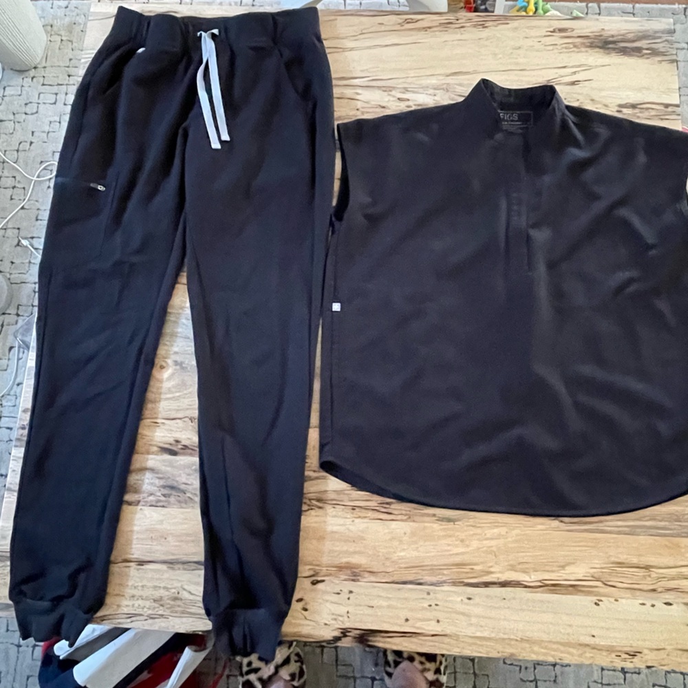FIGS. SMALL PANT/TOP